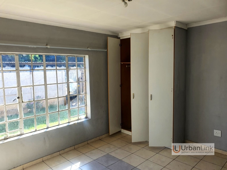 2 Bedroom Property for Sale in Oos Einde North West